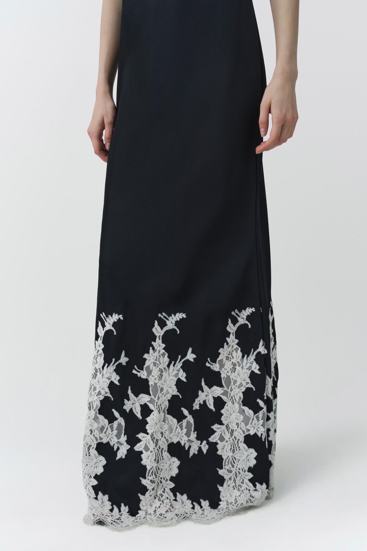 Lea Lace Gown