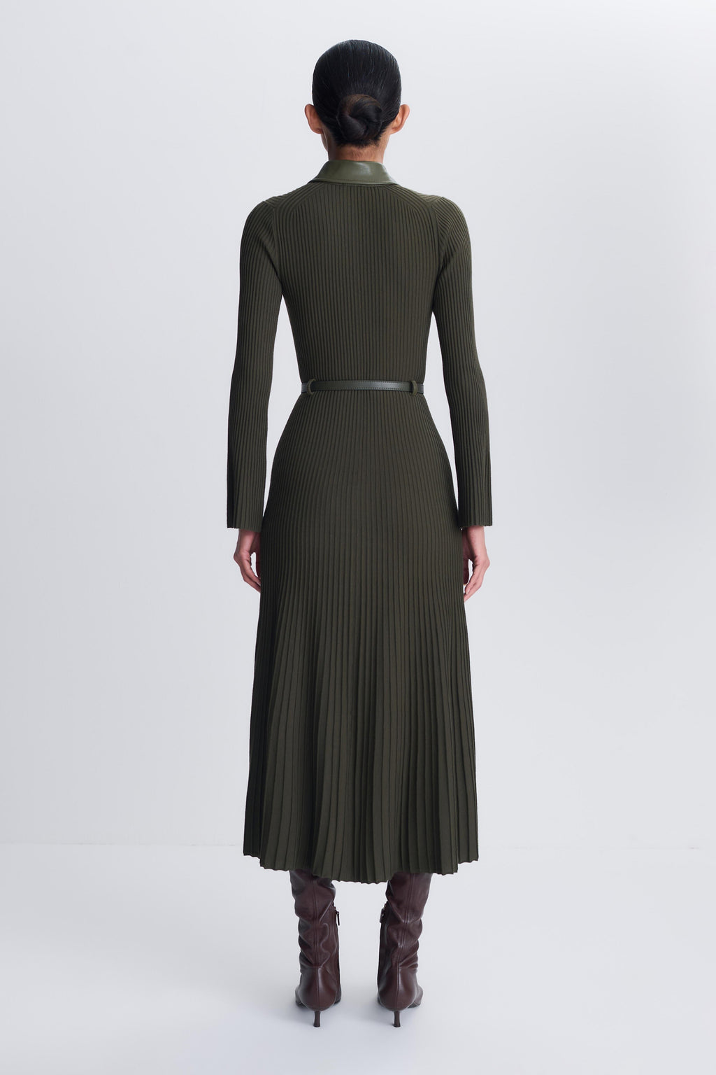 Ismelle Collared Knit Midi Dress