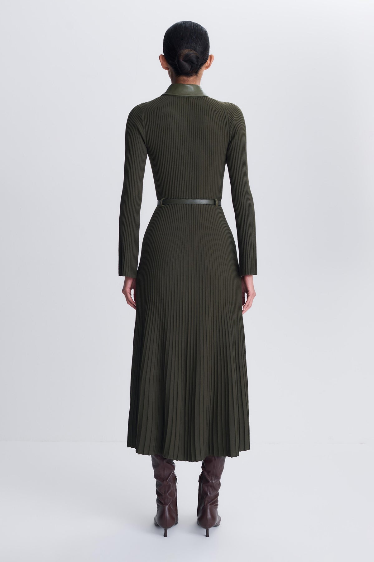 Ismelle Collared Knit Midi Dress