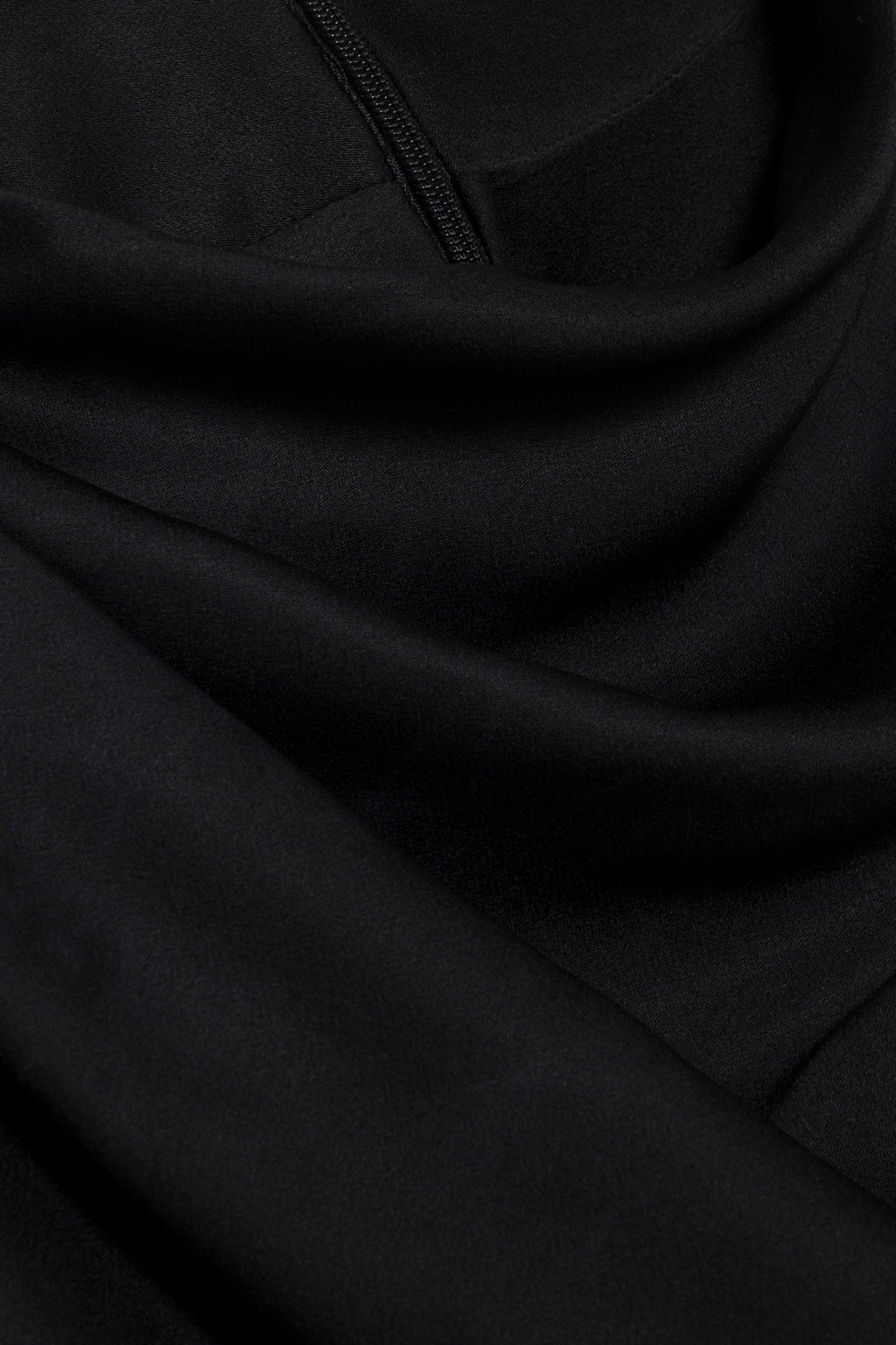 Annibelis Satin Gown