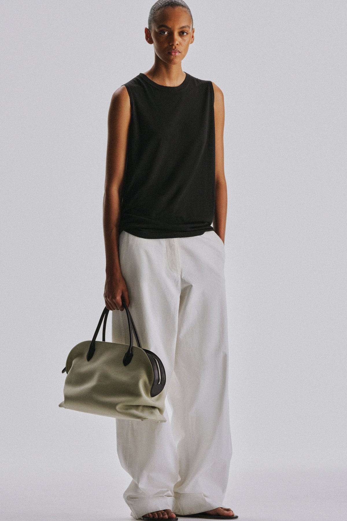 Agnes 15 Canvas Bag