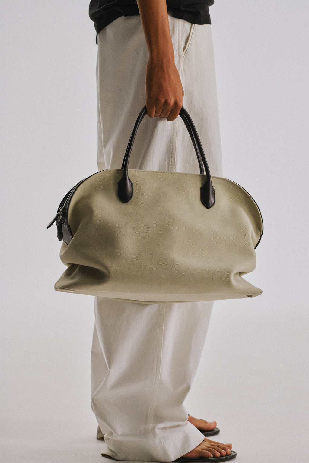 Agnes 15 Canvas Bag