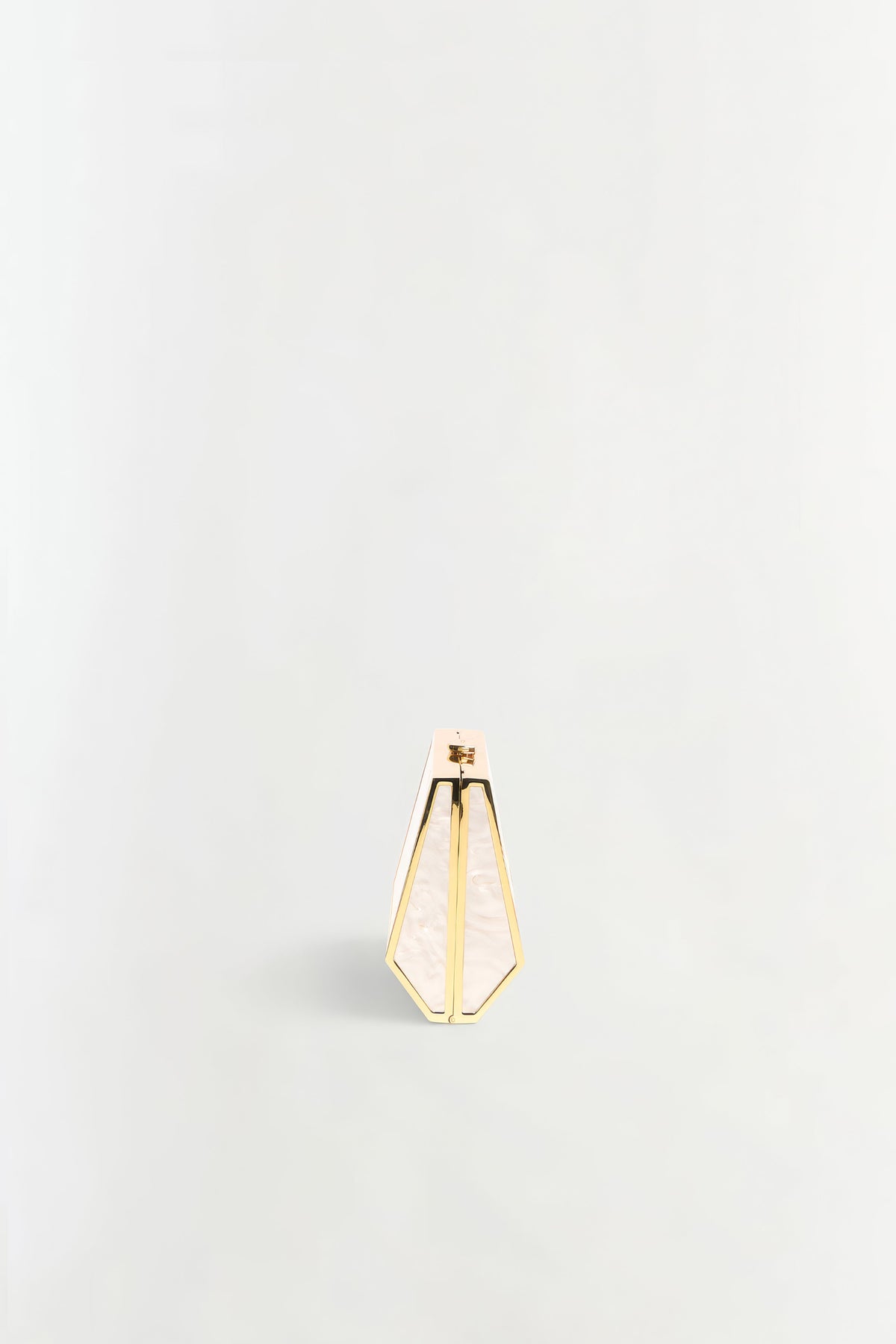 Maddox Pearl Clutch